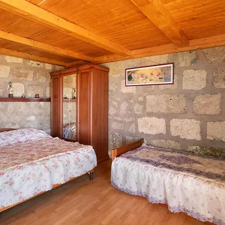 Semesterbostad El Cazador 2 *